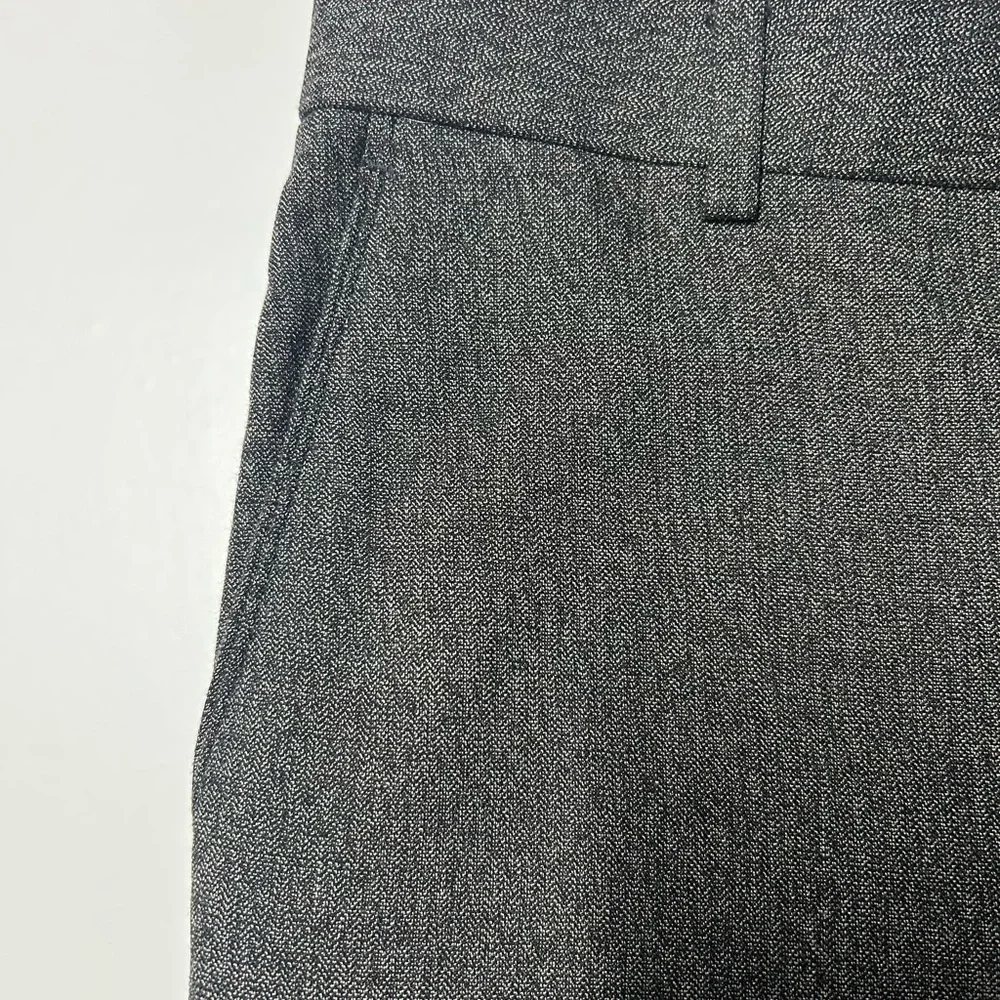 Banana republic men’s 33/30 Taylor‎ fit gray dress pants, straight legs